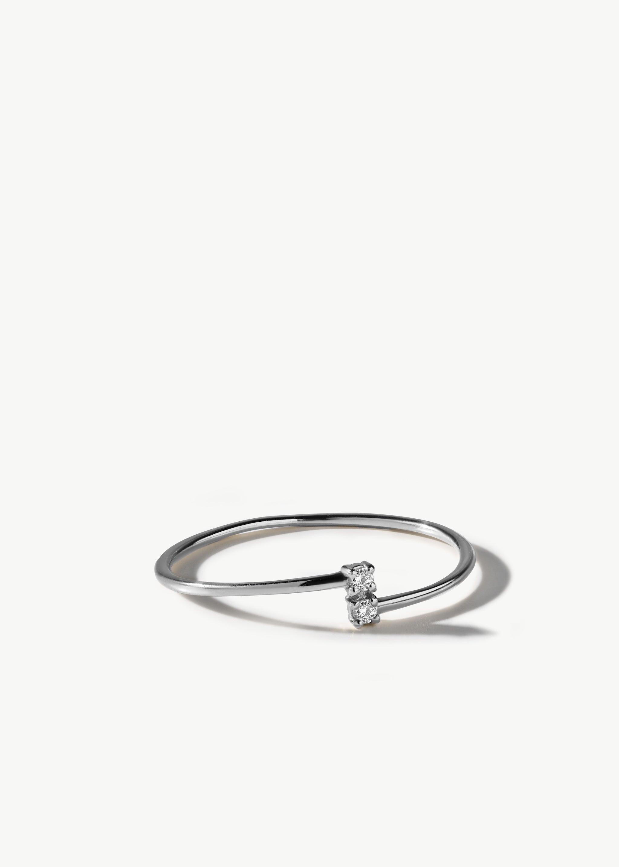 white_gold_asimetrik_2.jpg