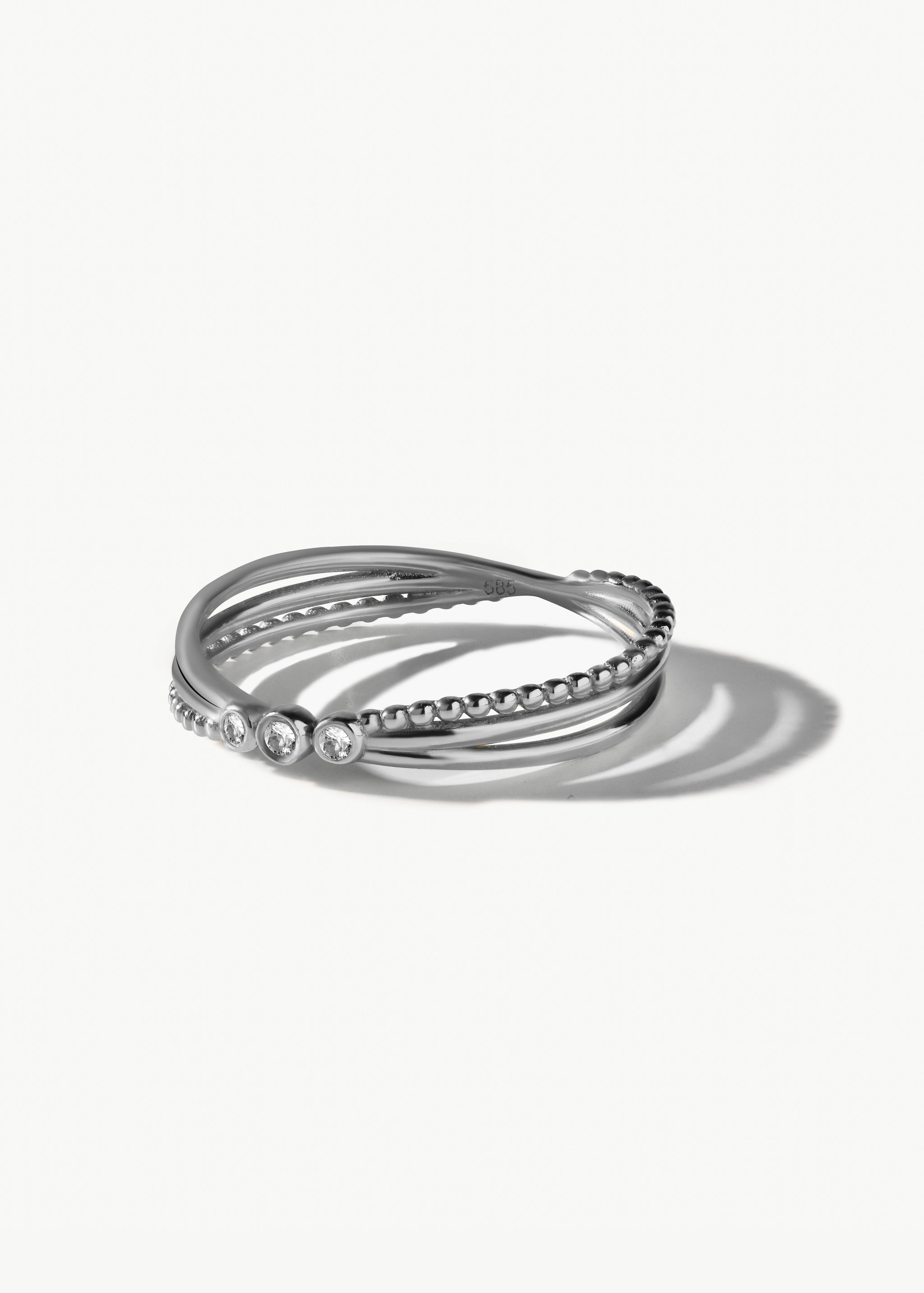 white_gold_ucsiracerceve_2.jpg